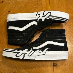 Men’s VANS Sneakers Sk8-Hi Flames Suede Black / White Size 9 NEW